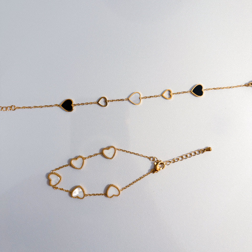 Black and white brecelet