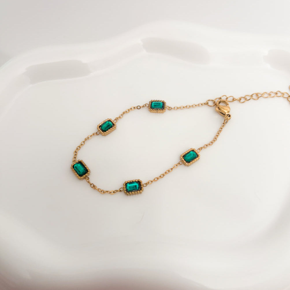 Emerald bracelet